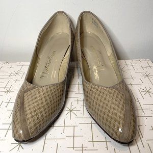 Vintage Taupe Alligator Skin Effect Heels- Naturalizer